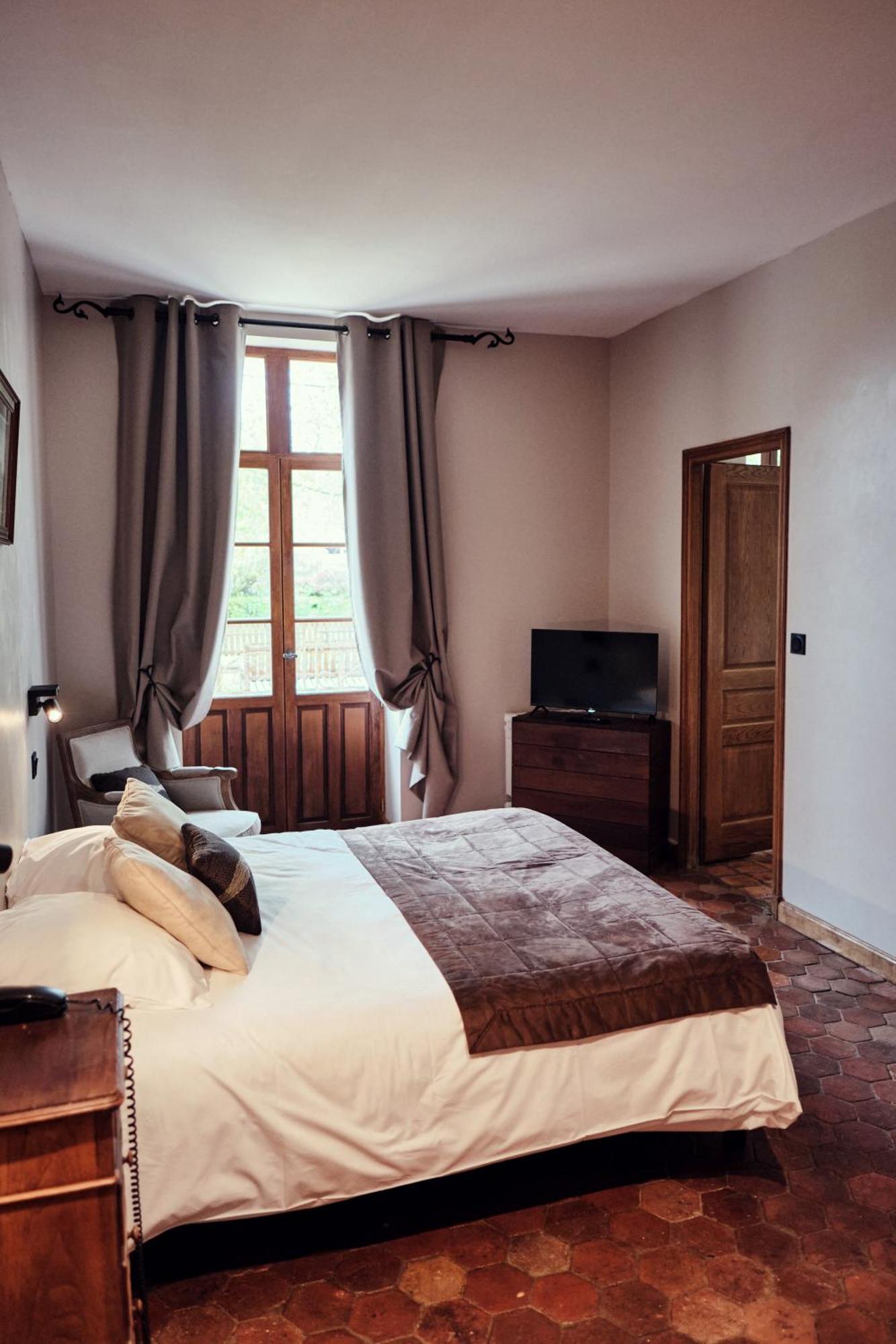 Hostellerie De La Tour D'Auxois Saulieu Eksteriør billede