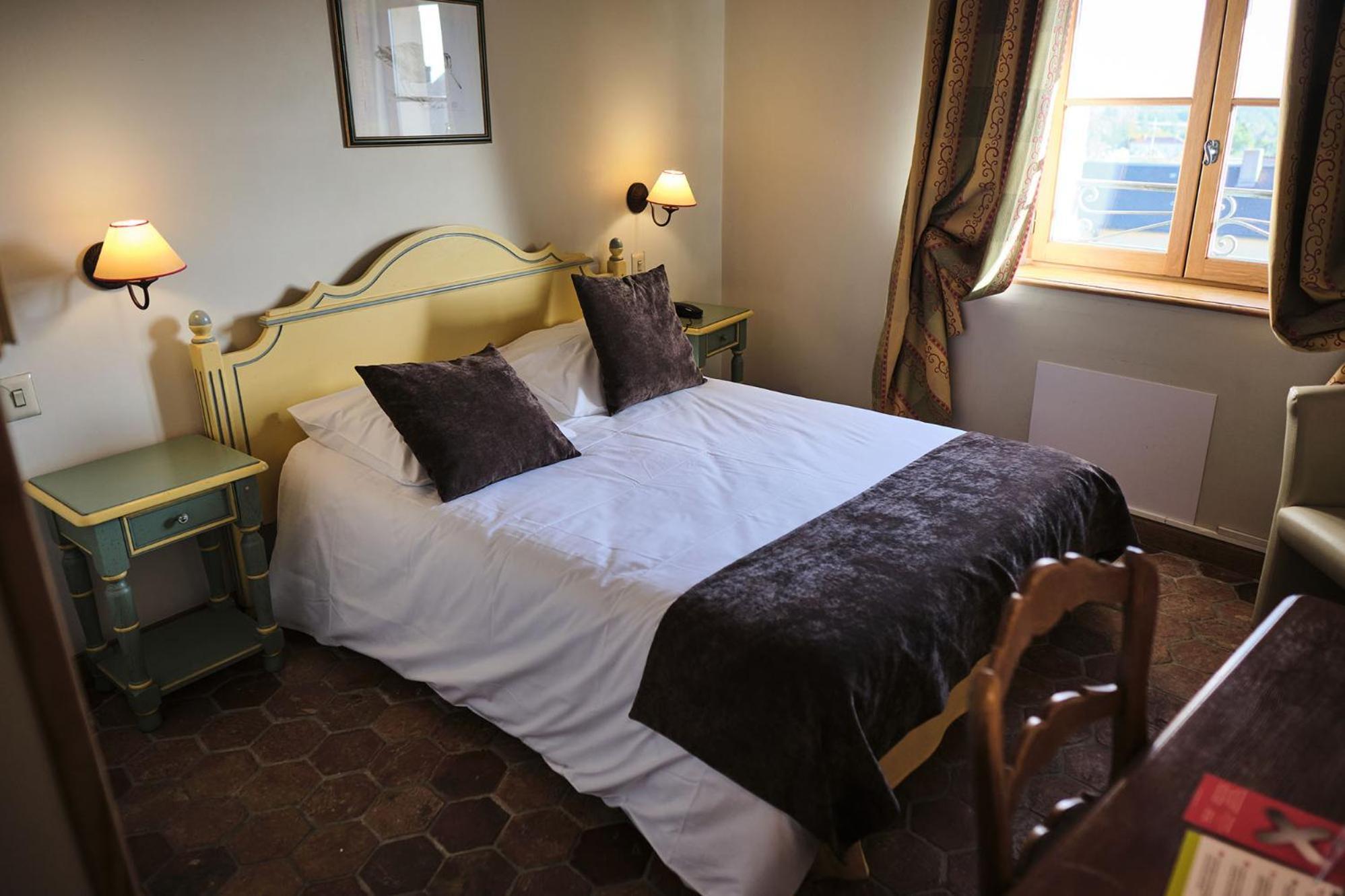 Hostellerie De La Tour D'Auxois Saulieu Eksteriør billede