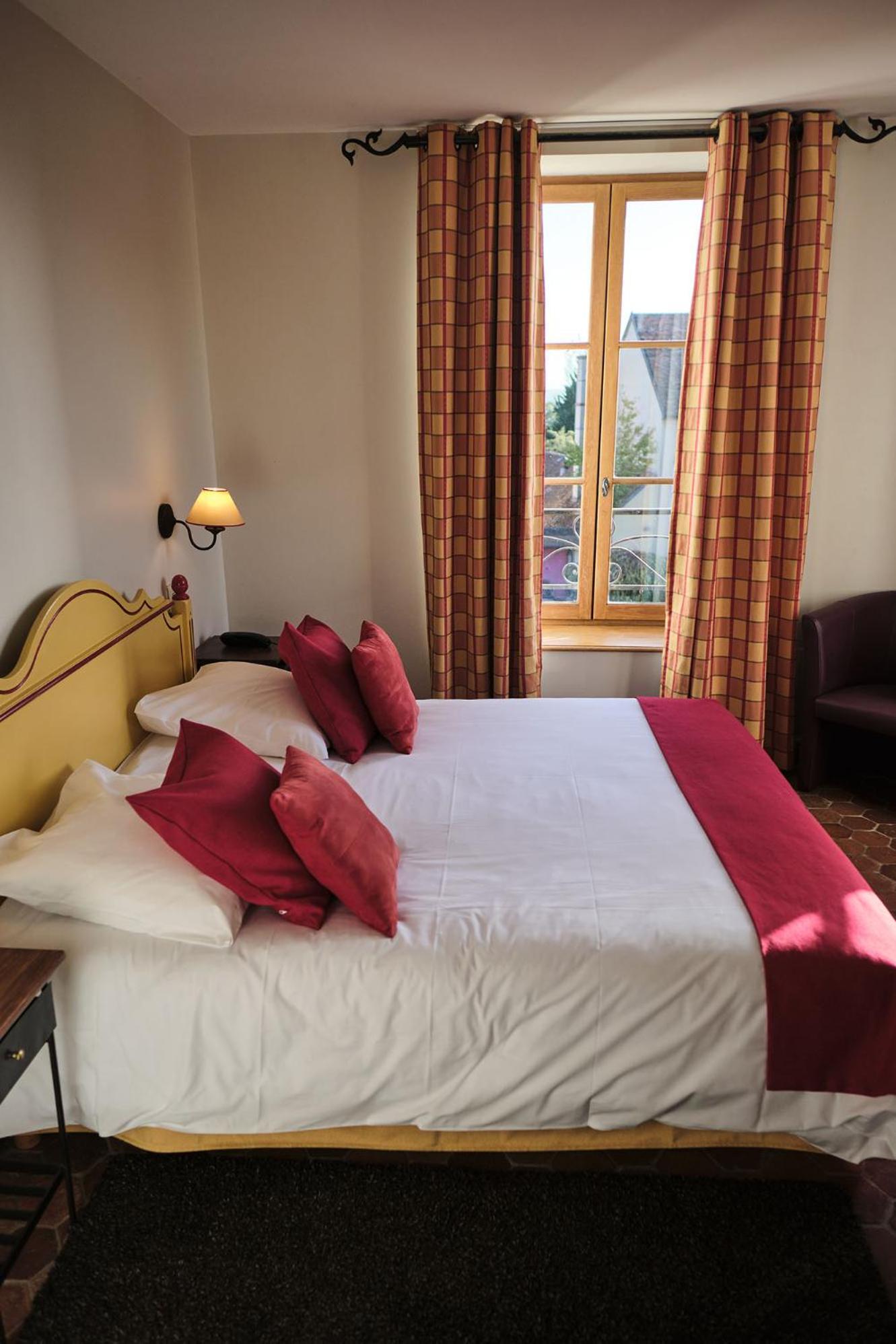 Hostellerie De La Tour D'Auxois Saulieu Eksteriør billede